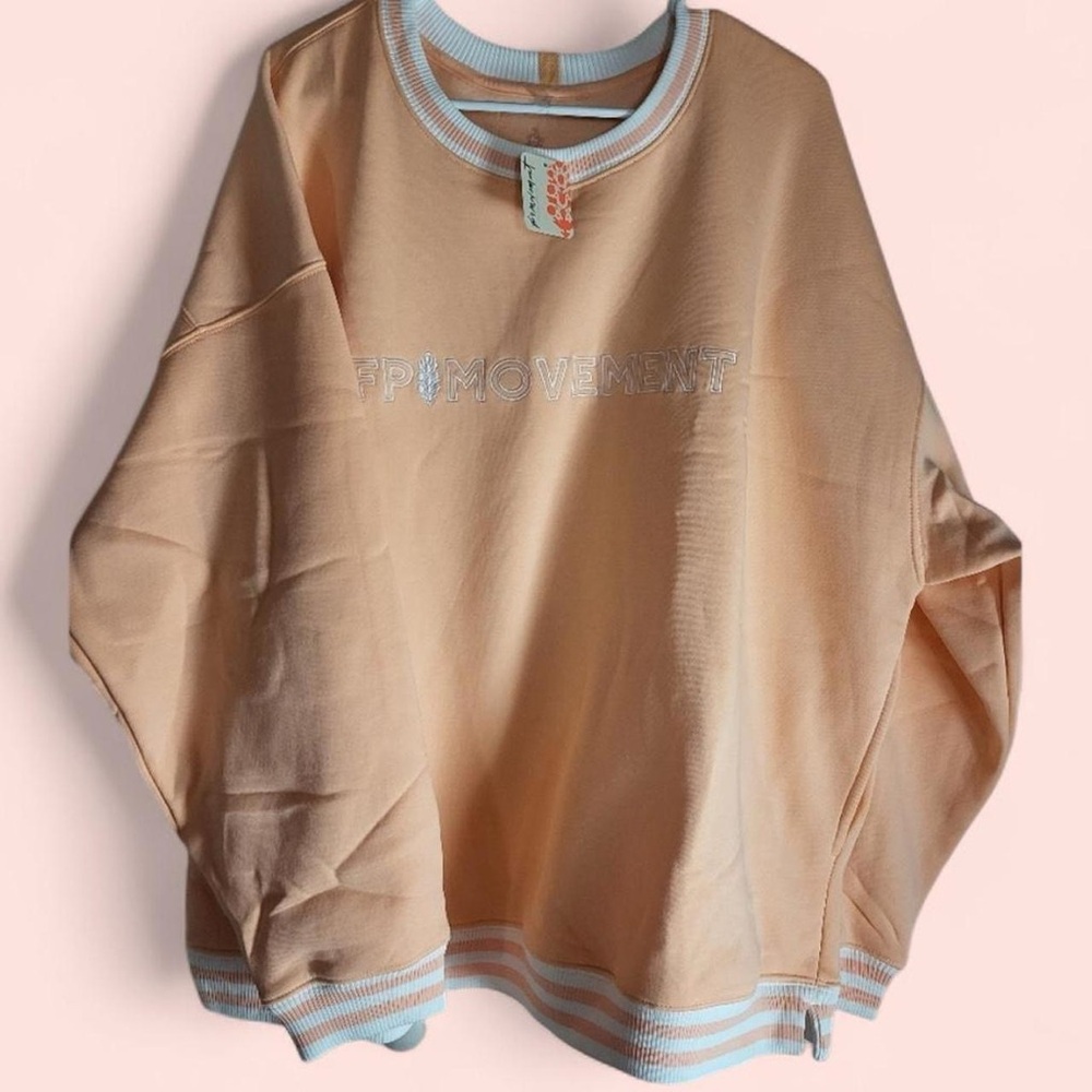 NEW $108 Free People FP Movment All Star Collegiate Logo Pullover Pastel Peach - Picture 4 of 5